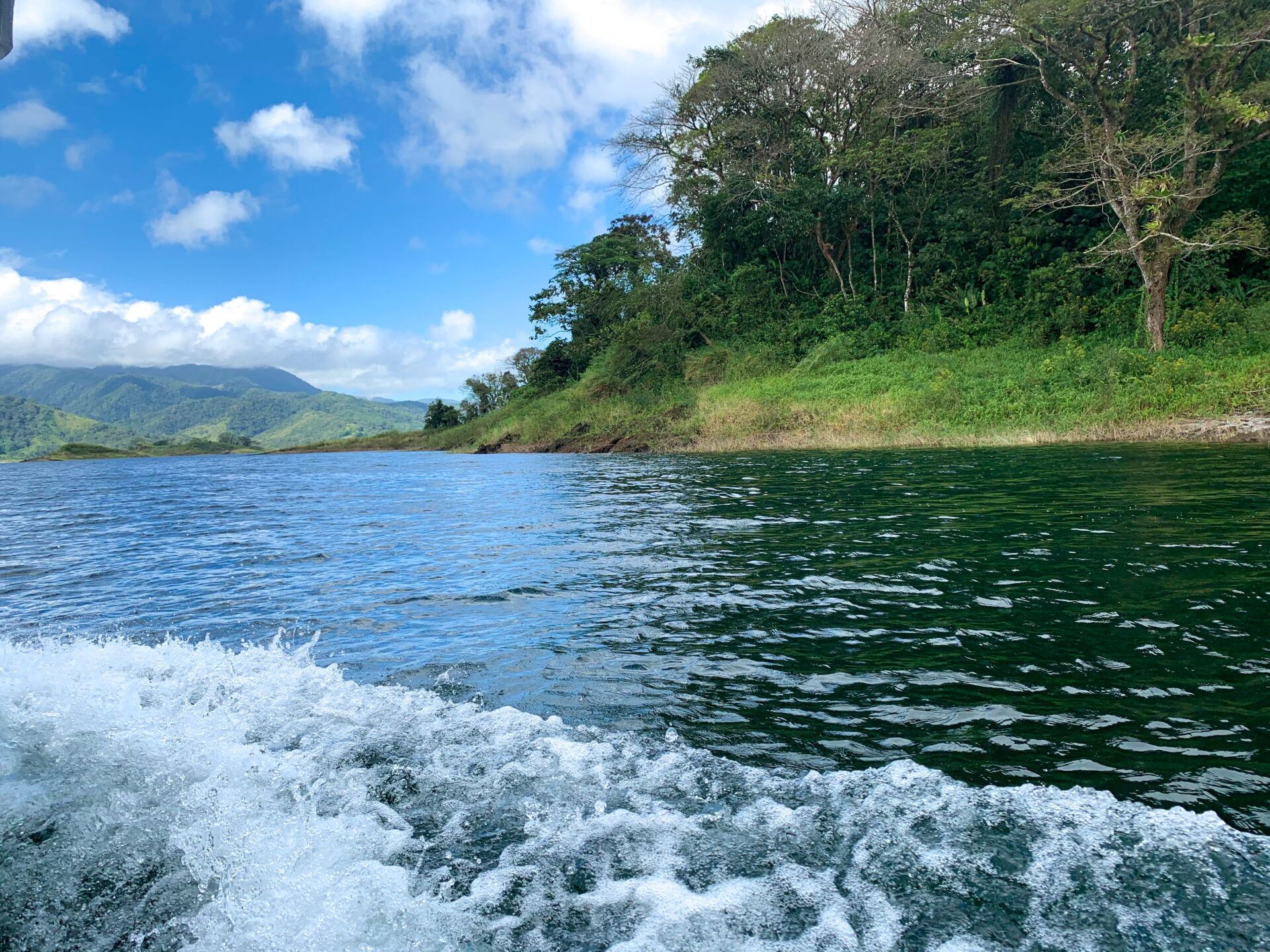 La Fortuna to Monteverde by Jeep-Boat-Jeep Tour