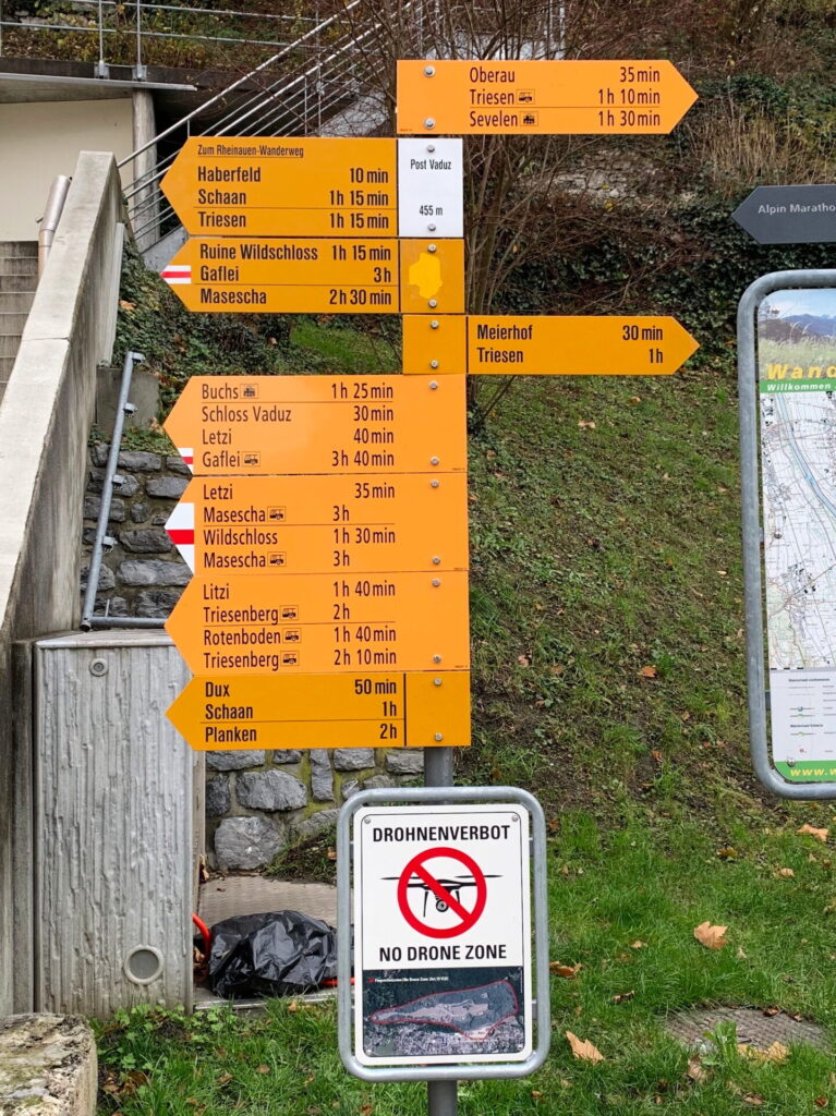 Sign in Liechtenstein with hiking times