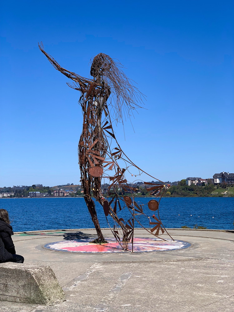 Wire statue along the lake in Puerto Varas, Chile