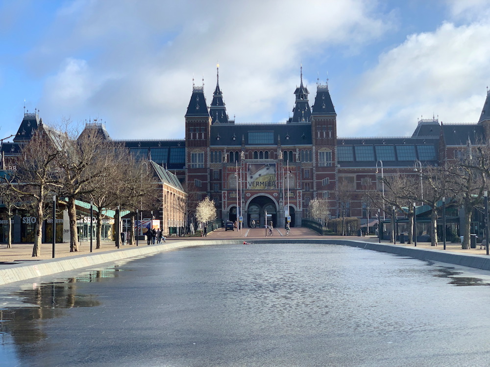 Museumsplein in Amsterdam