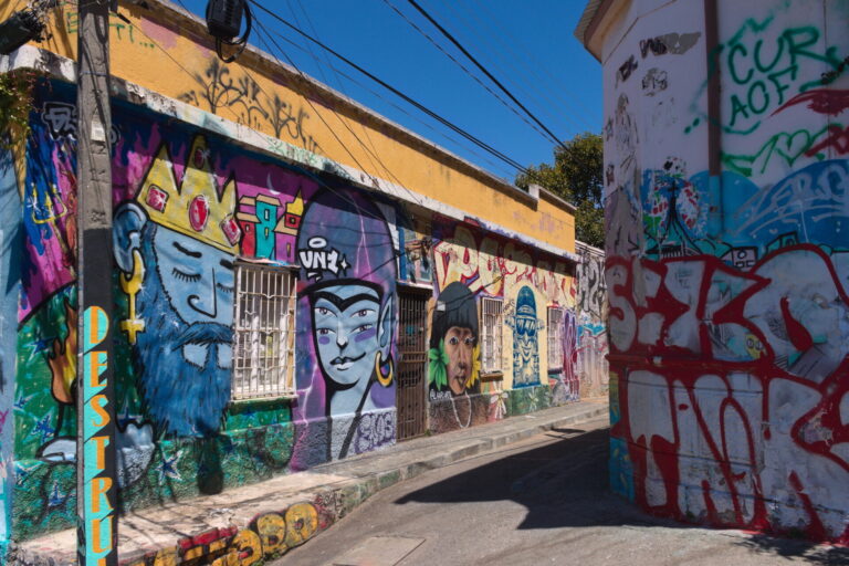 Street art in Valparaiso