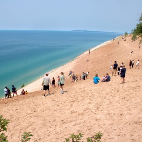What to Expect on a Pictured Rocks Cruise