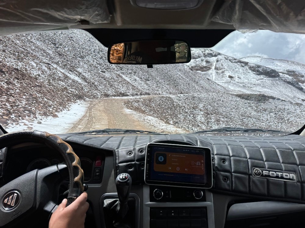 View of the road on the way to Chacaltaya