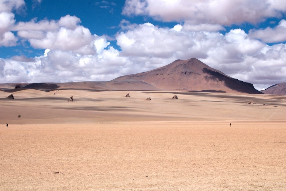 Sand and a mountain in Desierto Dali