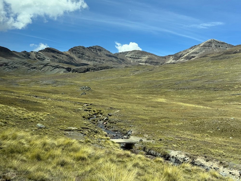 Mountains surrounding Charquini