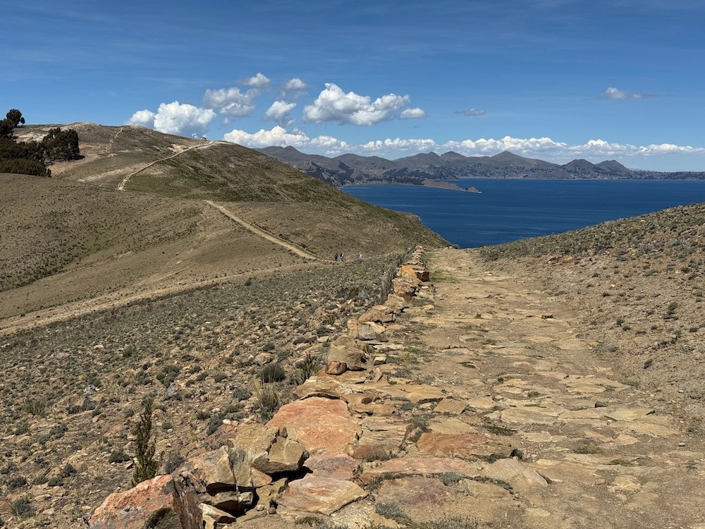 Hiking trail on Isla del Sol