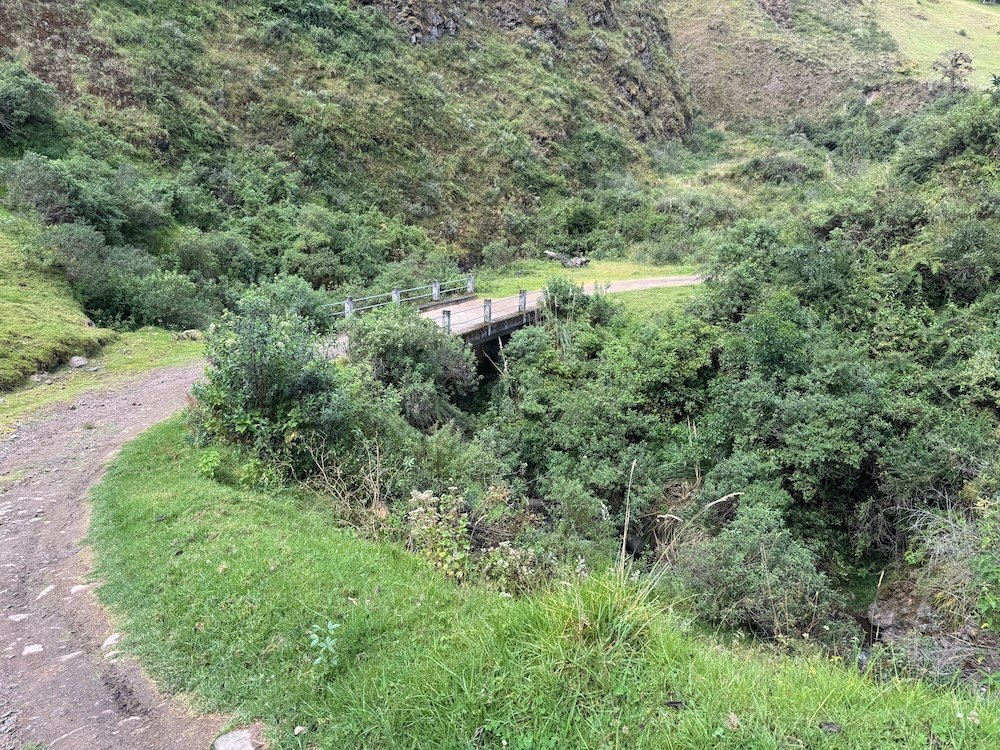 Concrete bridge near Isinlivi