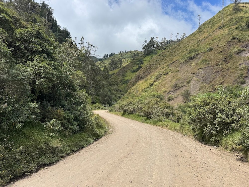 Roadwalk near Isinlivi