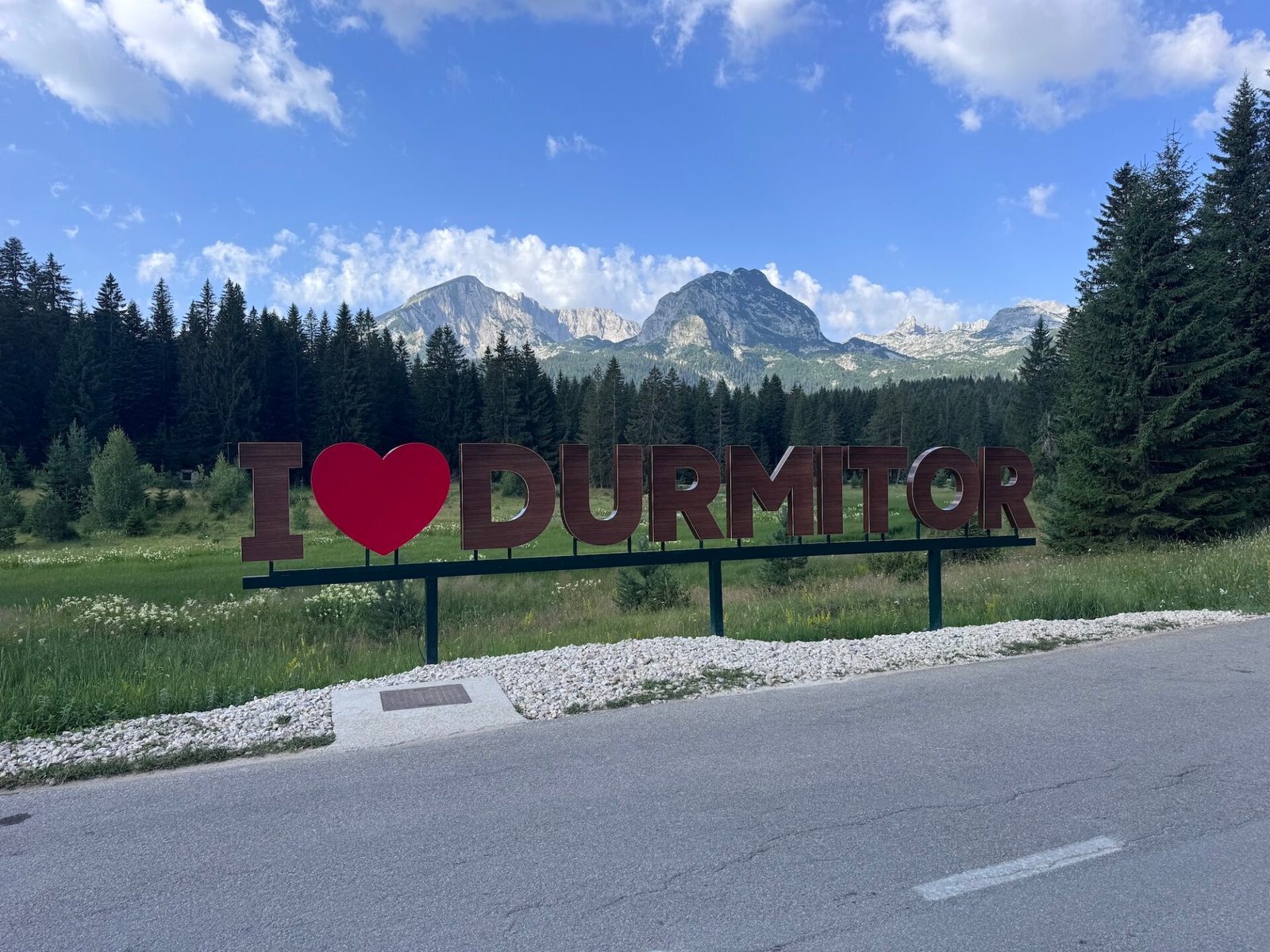 Sign reading "I heart Durmitor" at Durmitor National Park